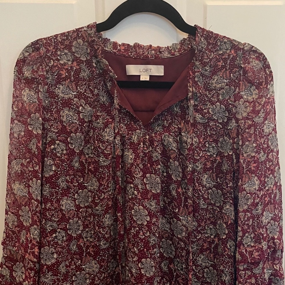 Loft Womens Burgundy Floral Clip Dot Ruffle Sleeve Tie Neck Blouse Size M